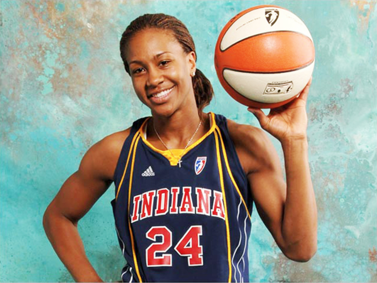 WNBA Tamika Catchings HOF サイン入り写真 Tamika Catchings - Hall of Fame Basketball Player